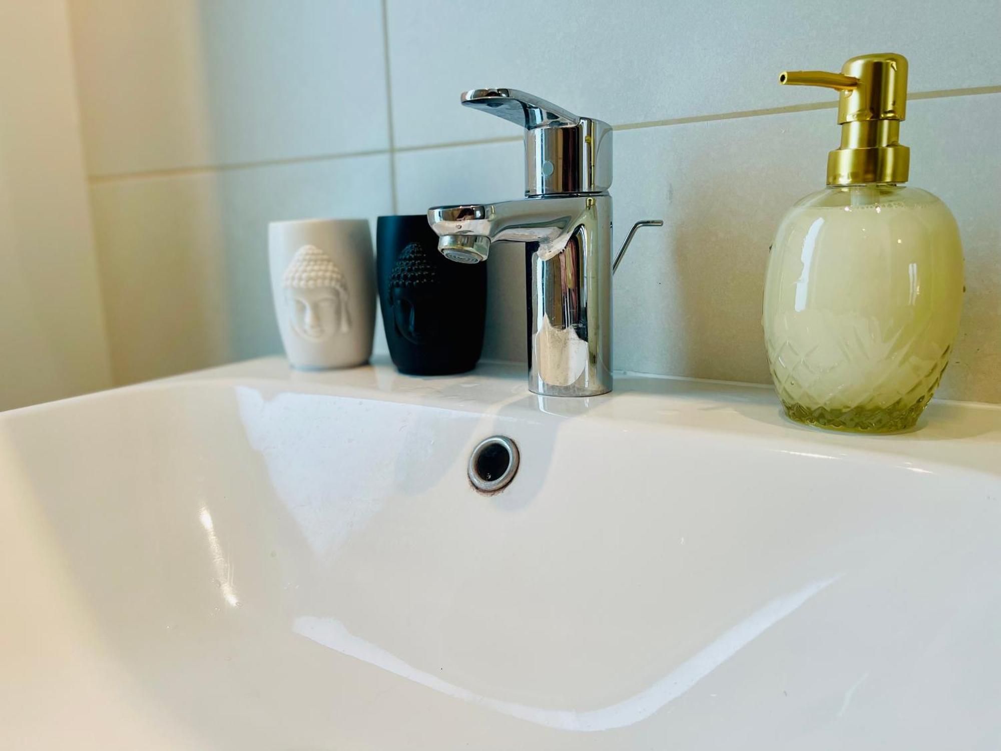 Down Town Spacious Loft Retreat With Private Parking Bruxelles Exterior foto