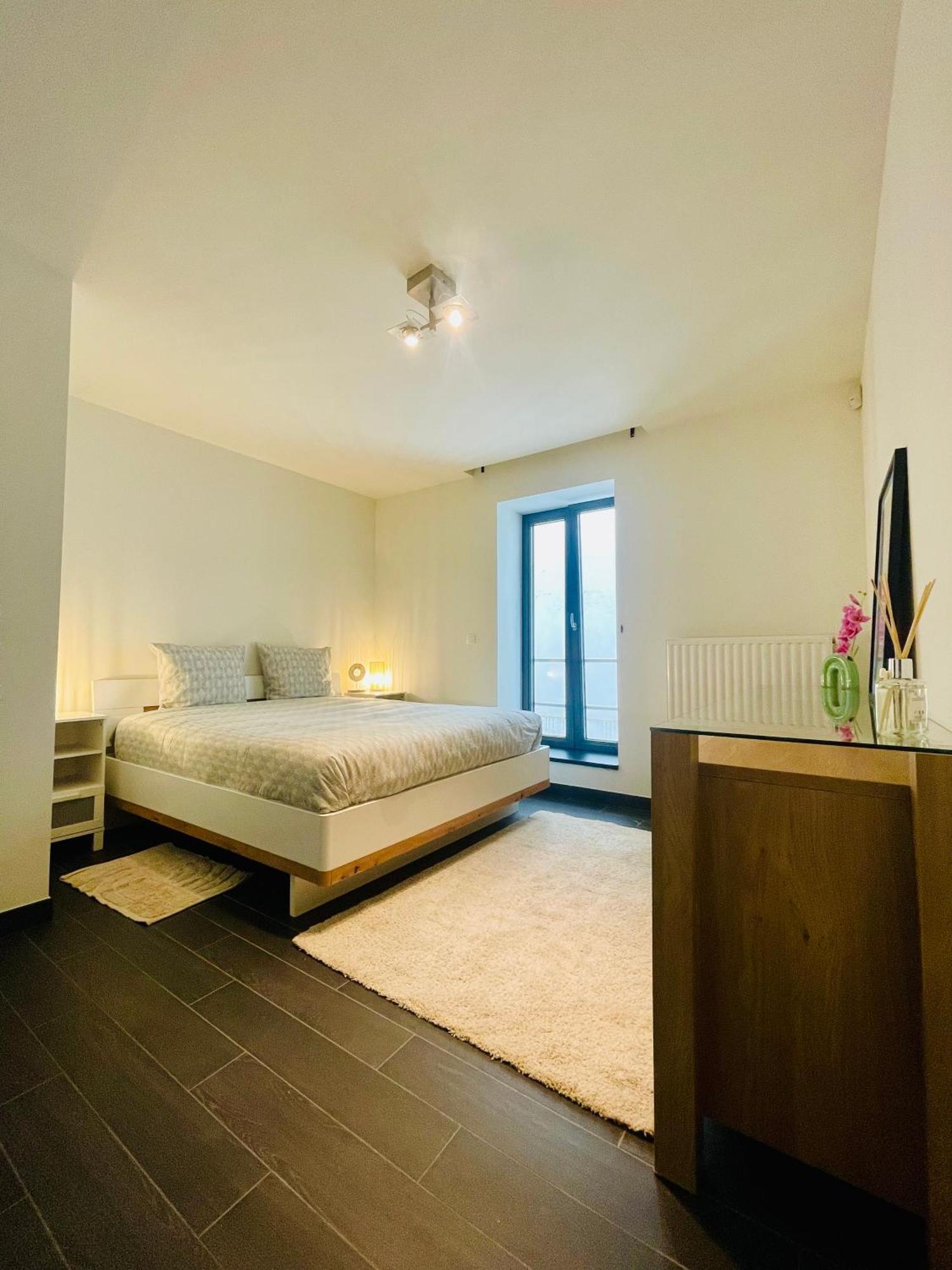 Down Town Spacious Loft Retreat With Private Parking Bruxelles Exterior foto